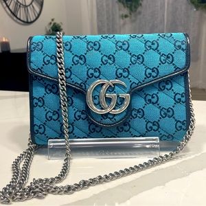 GUCCI Monogram Multicolor Matelasse Diagonal GG Marmont Chain Wallet Blue